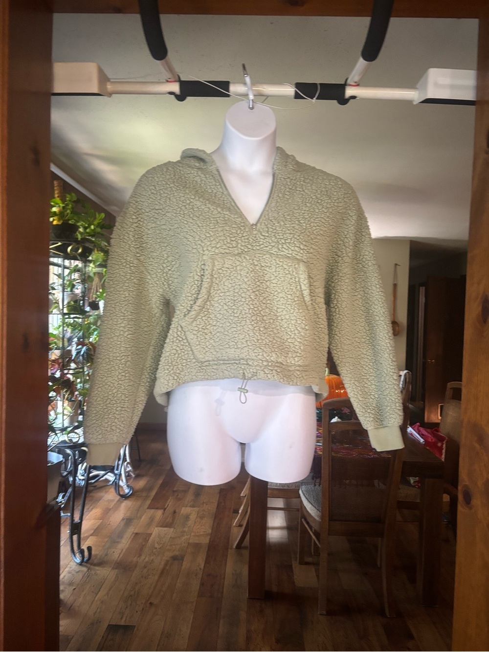 Love Tree Light Sage Green Sherpa Women’s Hoodie Pullover Size M